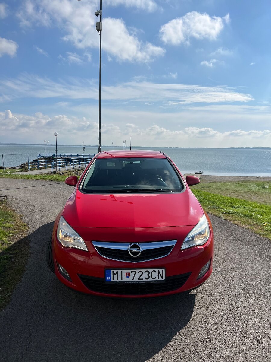 Opel Astra 2010