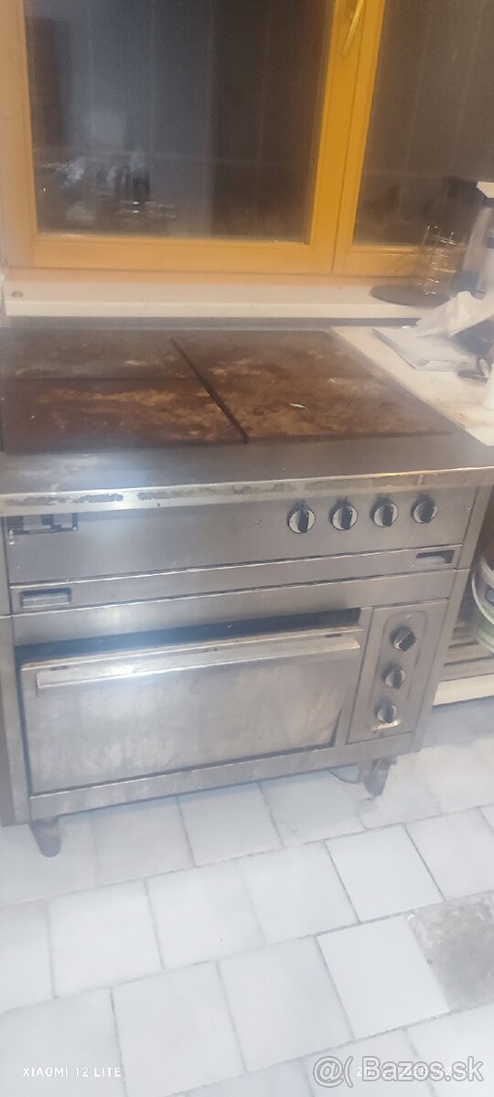 Predám elektrický sporák