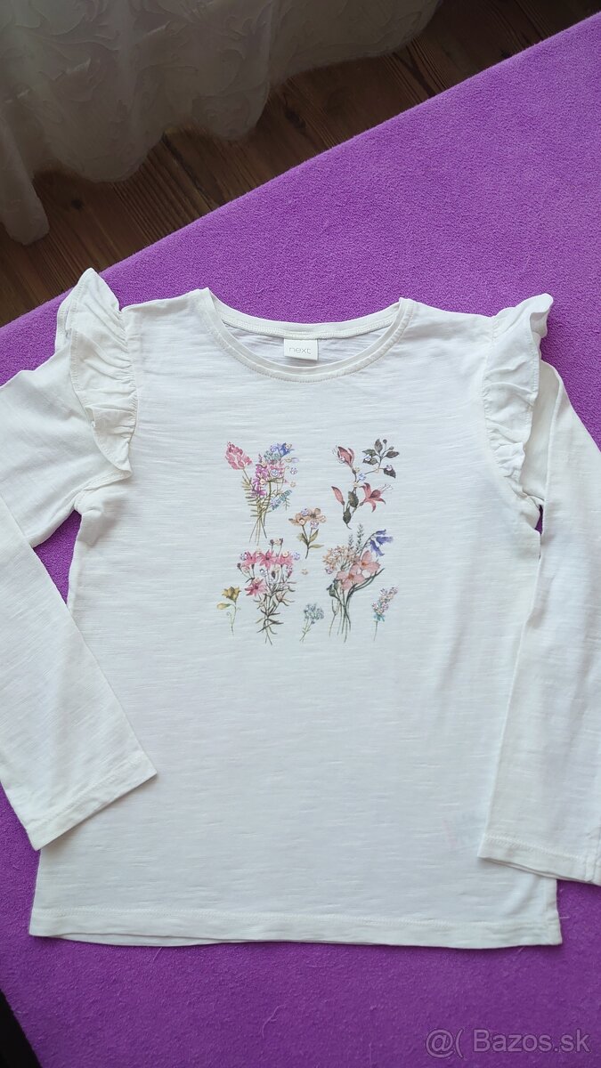 Next nádherné volánikové biele tričko s dlhým rukávom