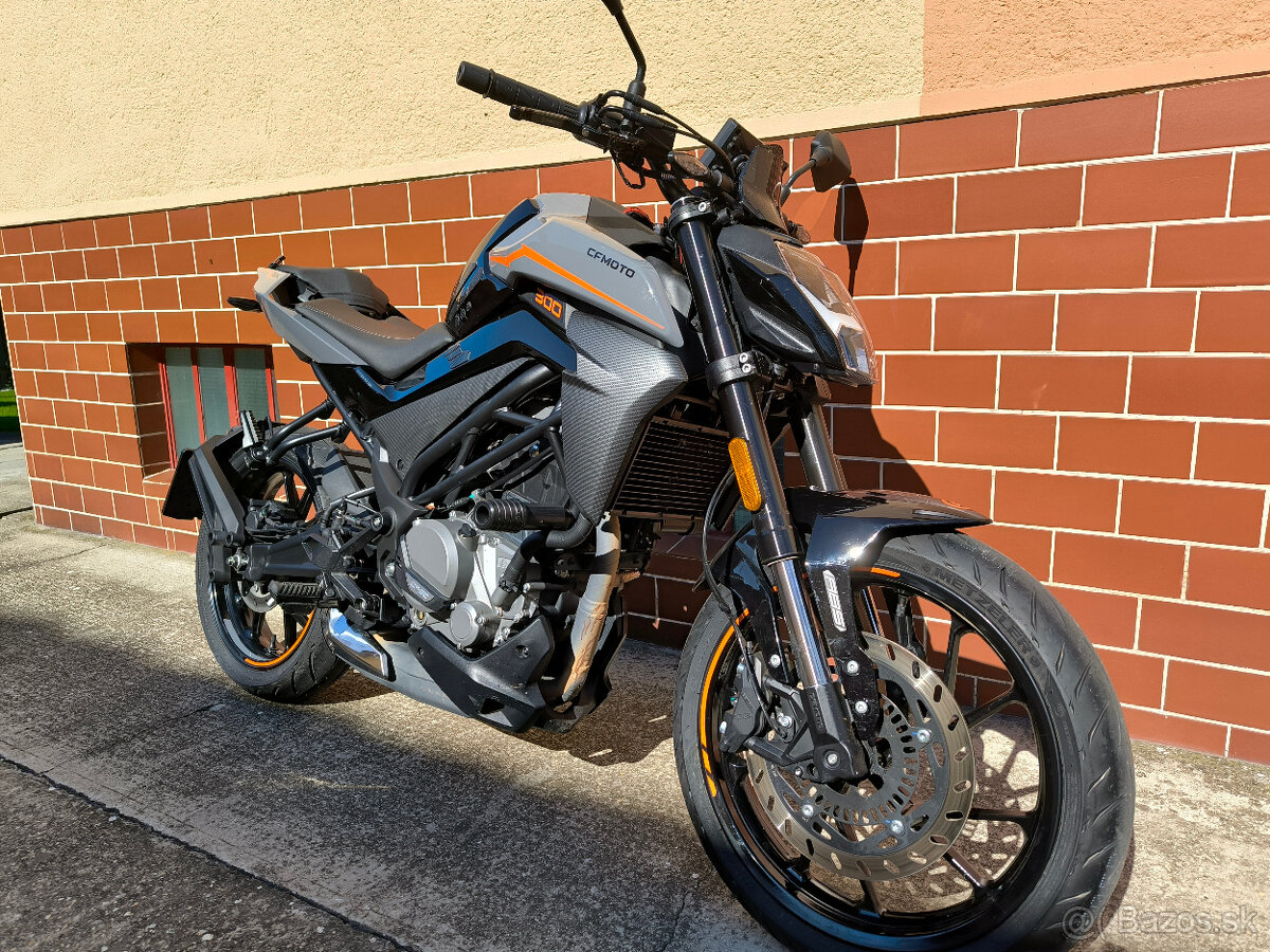 CFMOTO NK300