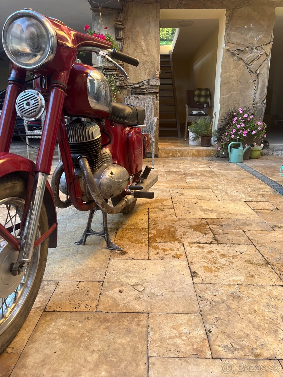 Predám Jawu 250 Panelka – krásna klasika v super stave