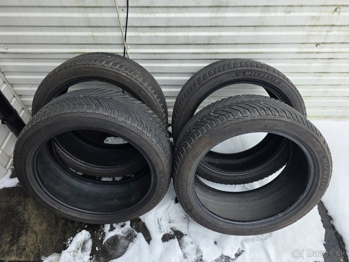 Michelin Crossclimate 2 255/40 R20 celoročné 2023