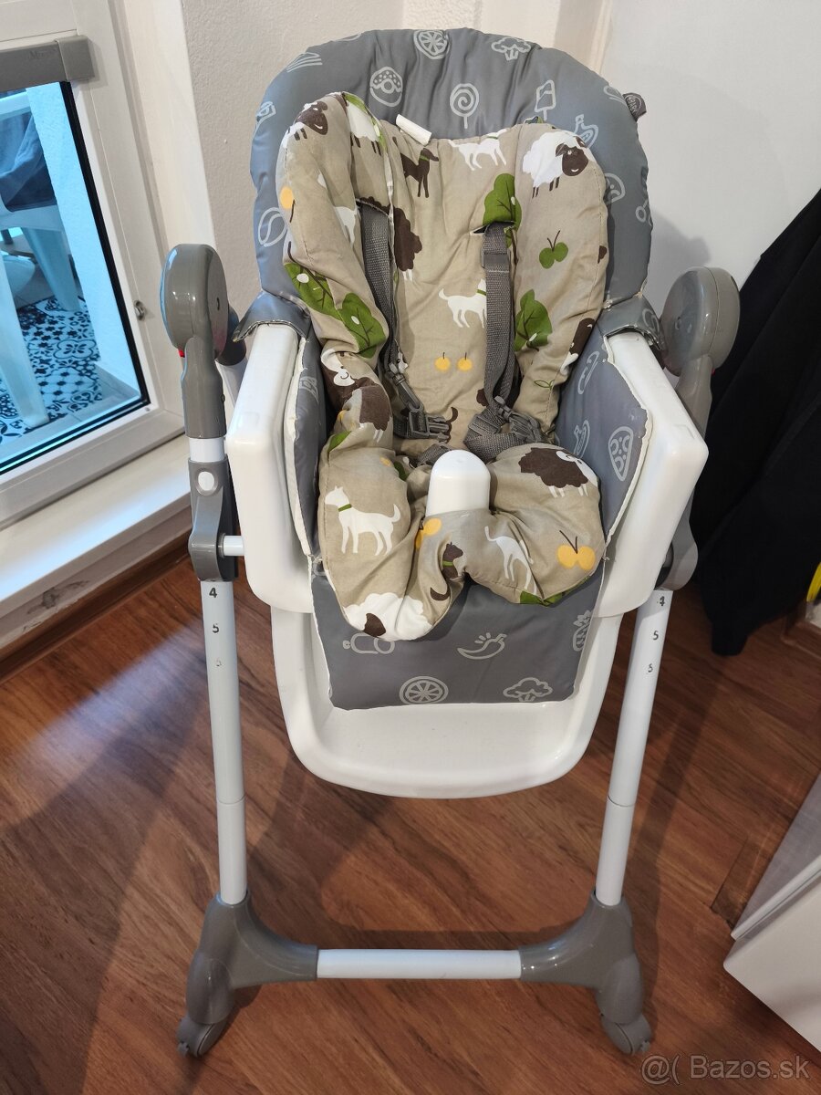 Jedálenská stolička