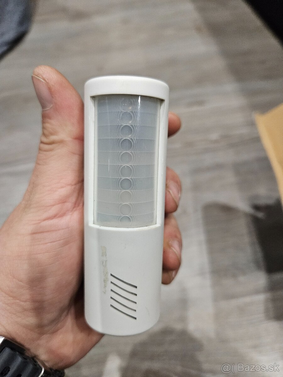 Zvoncek na pohybovy senzor 10e