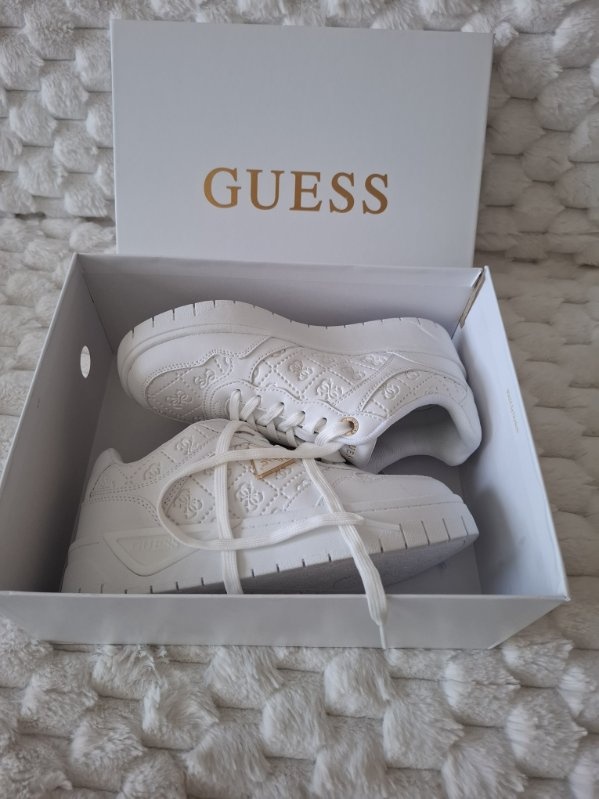 Predám Botasky Guess