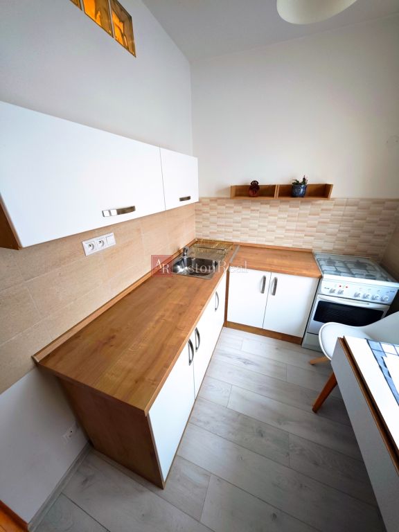 Predaj: 2 izbový byt 61 m2 kompletná rekonštrukcia.