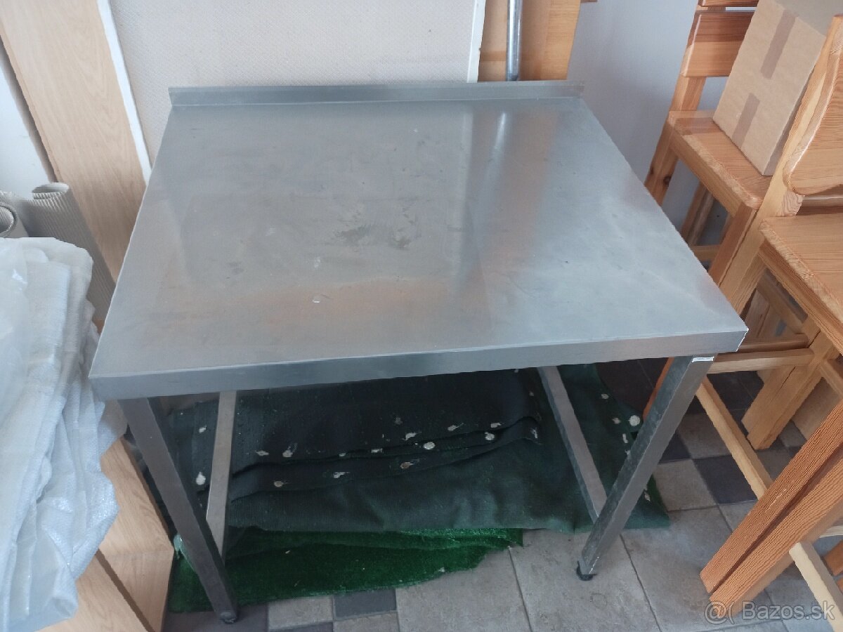 Nerezový stôl 93x78