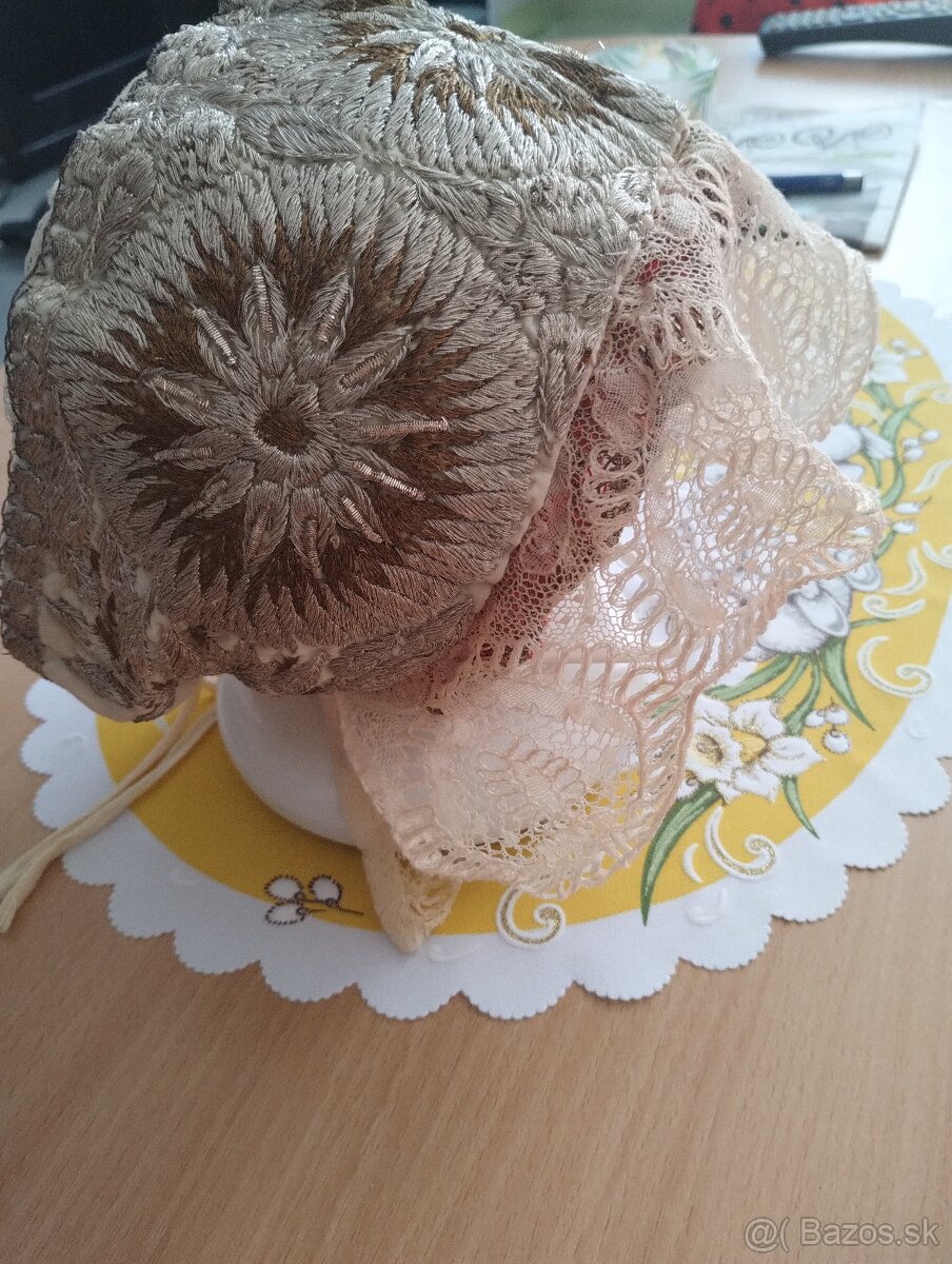 Ženské krojove súčiastky. Kroj