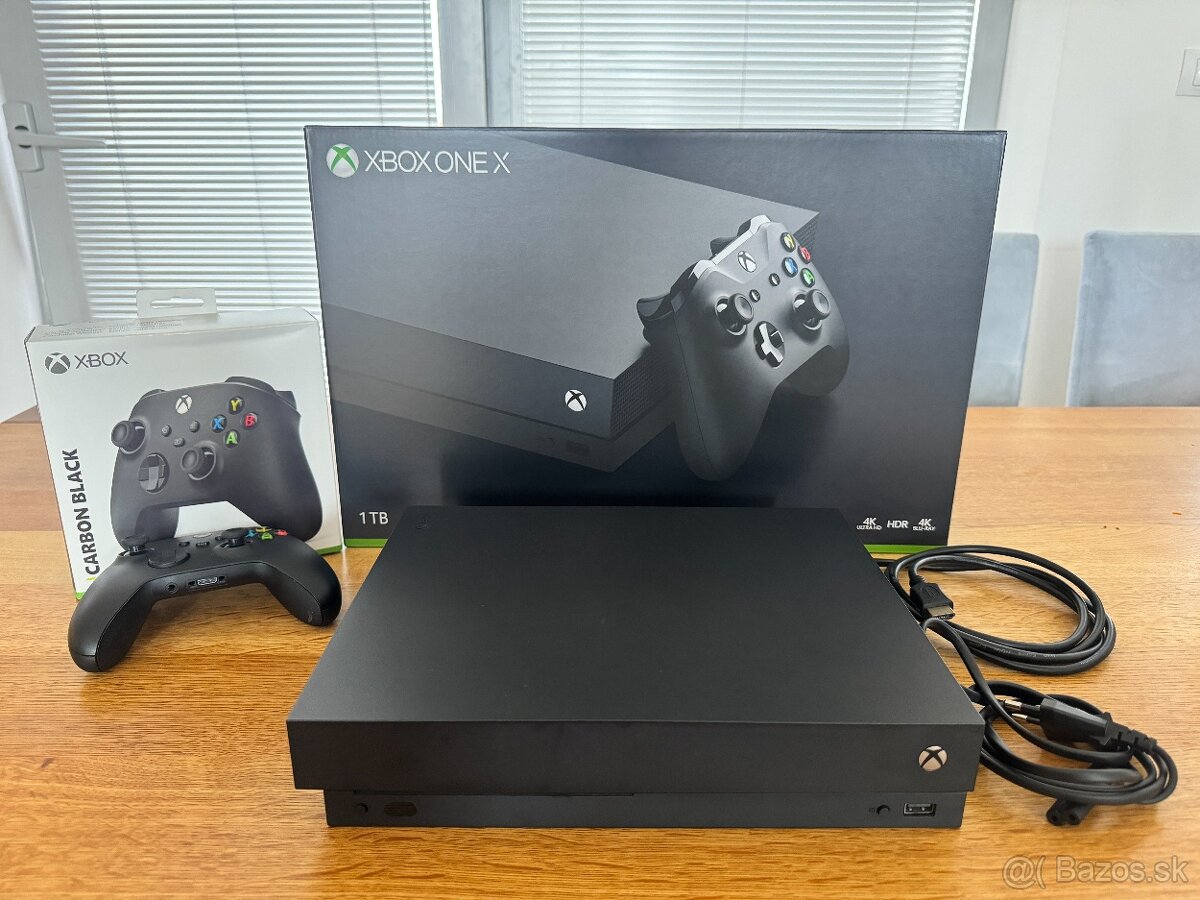 Xbox One X 1TB (4K) + 1 ovládač