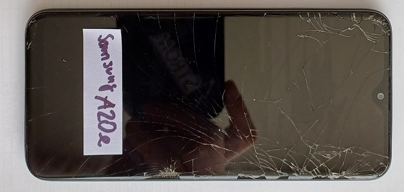 Samsung A20e na náhradné diely