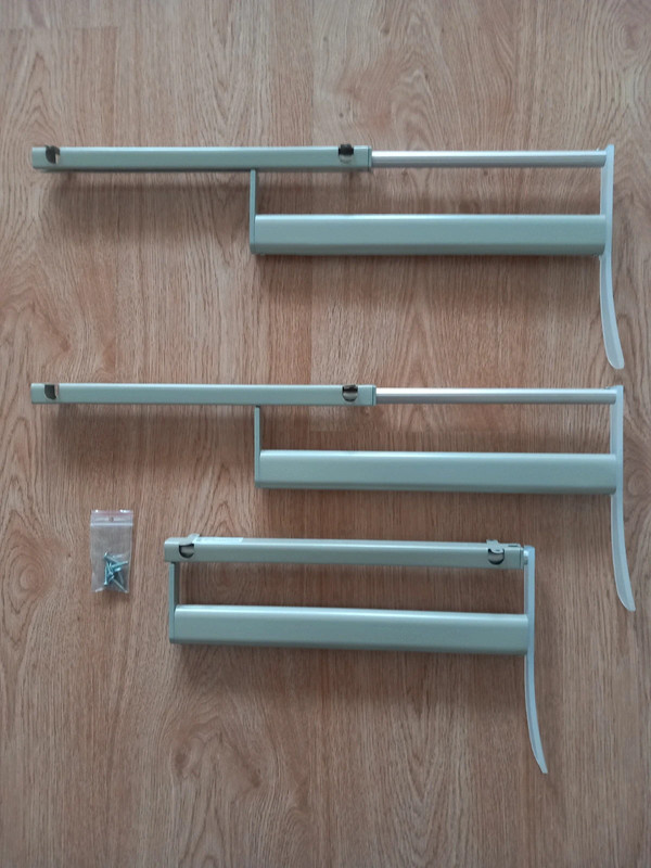 Komplement od ikea - 3ks výsuvné vešiaky pre skrine 35 cm