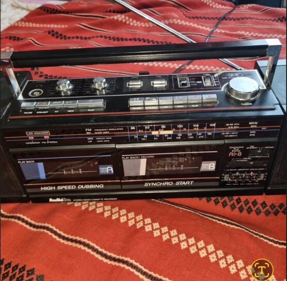 Aiwa Stereo a Audioton na 12v 230v aj Baterky