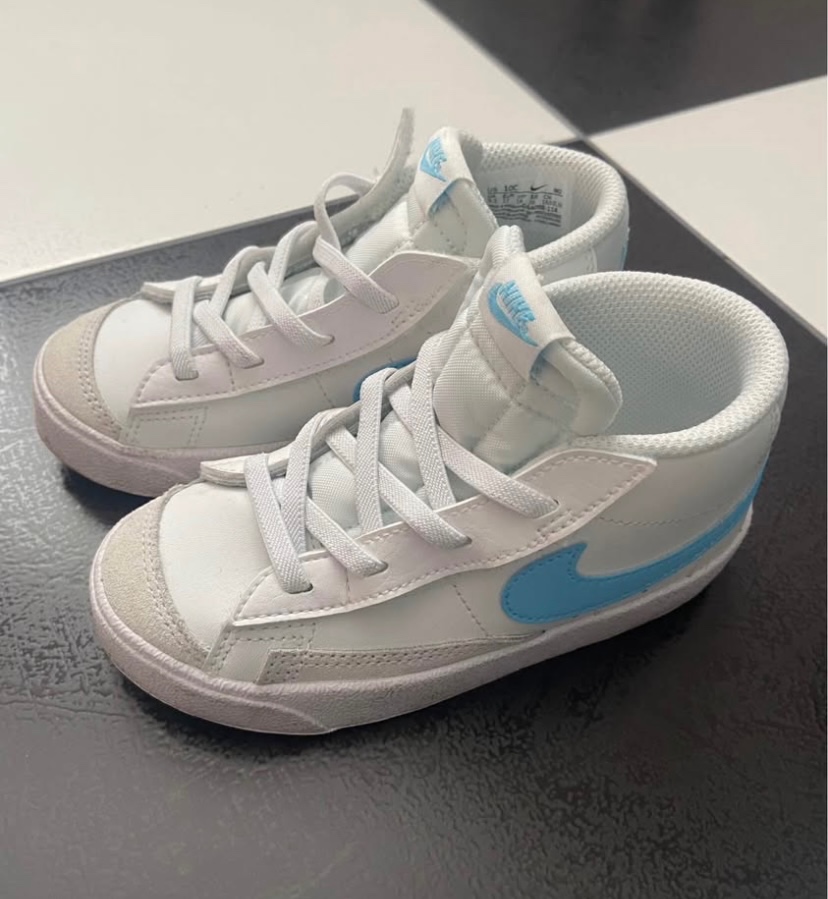 Nike tenisky nove 27