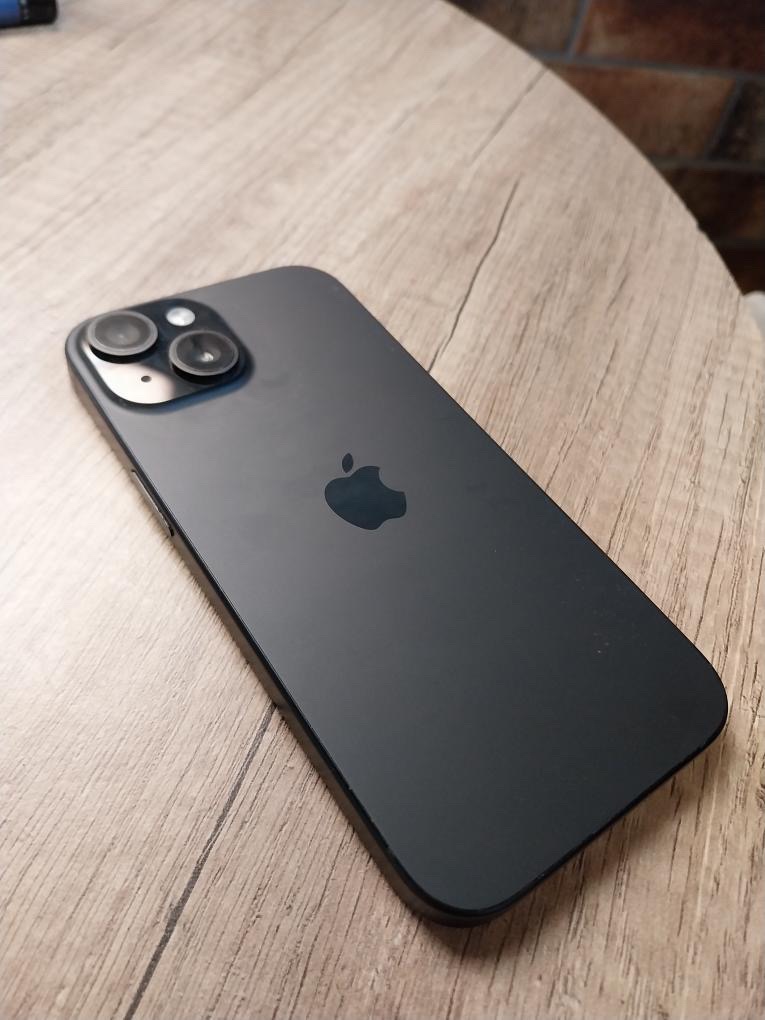 iPhone 15 128GB