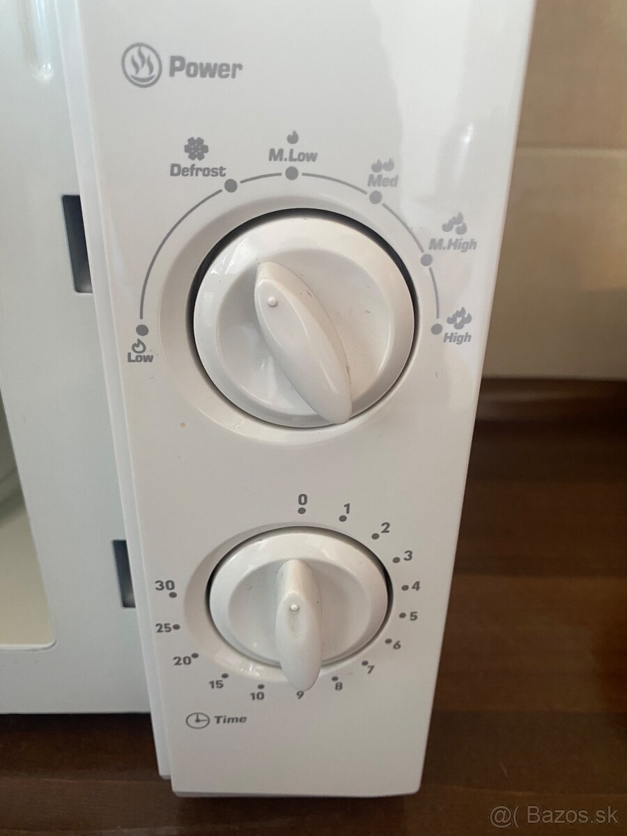 Predám mikrovlnku ECG