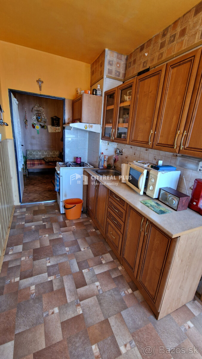 Ponúkam na PREDAJ Veľký 2 izbový byt 72m2 Nábrežná NOVÉ ZÁM