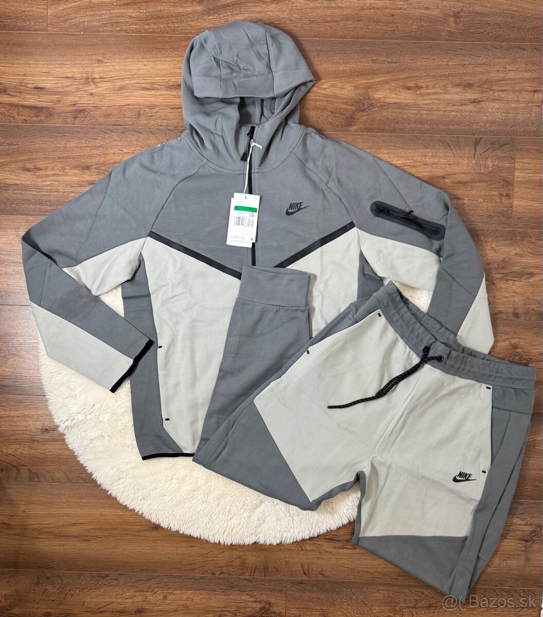 Teplakova suprava Nike tech fleece