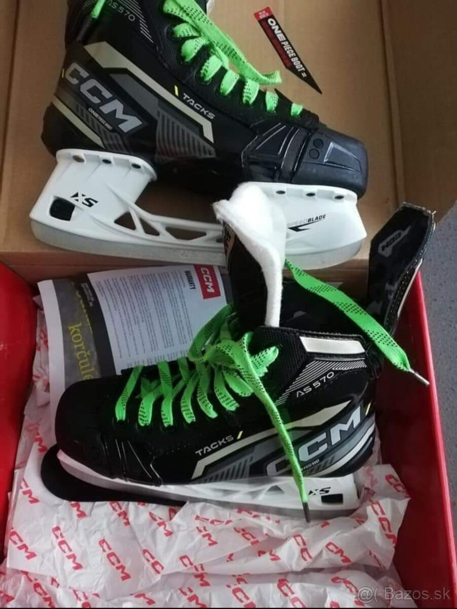 Hokejové korčule CCM