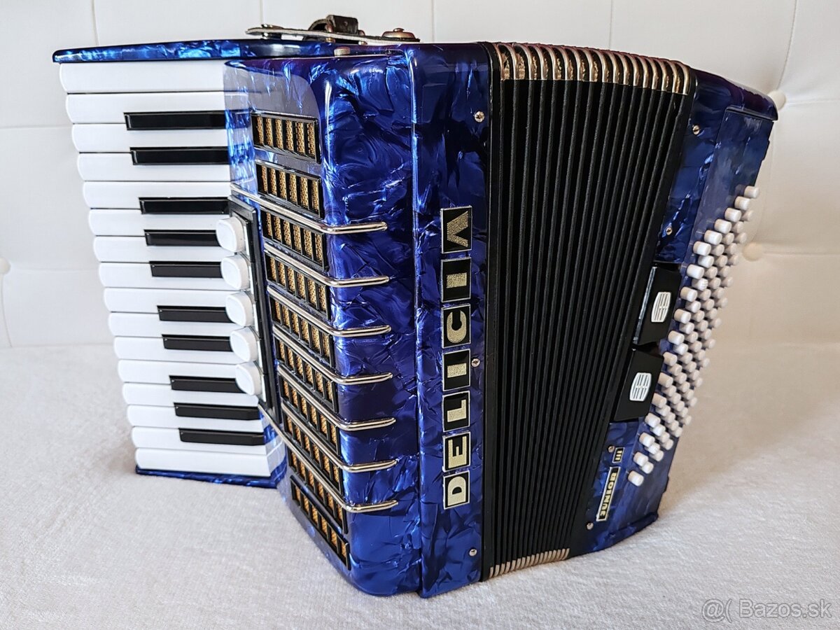 Predam akordeon Delicia Junior 72 bas., TOP stav...