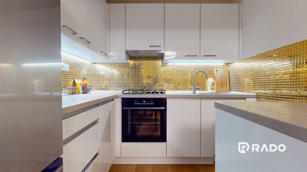 RADO | Slnečný 2i byt v tehlovom dome so zariadením | Vrakuň