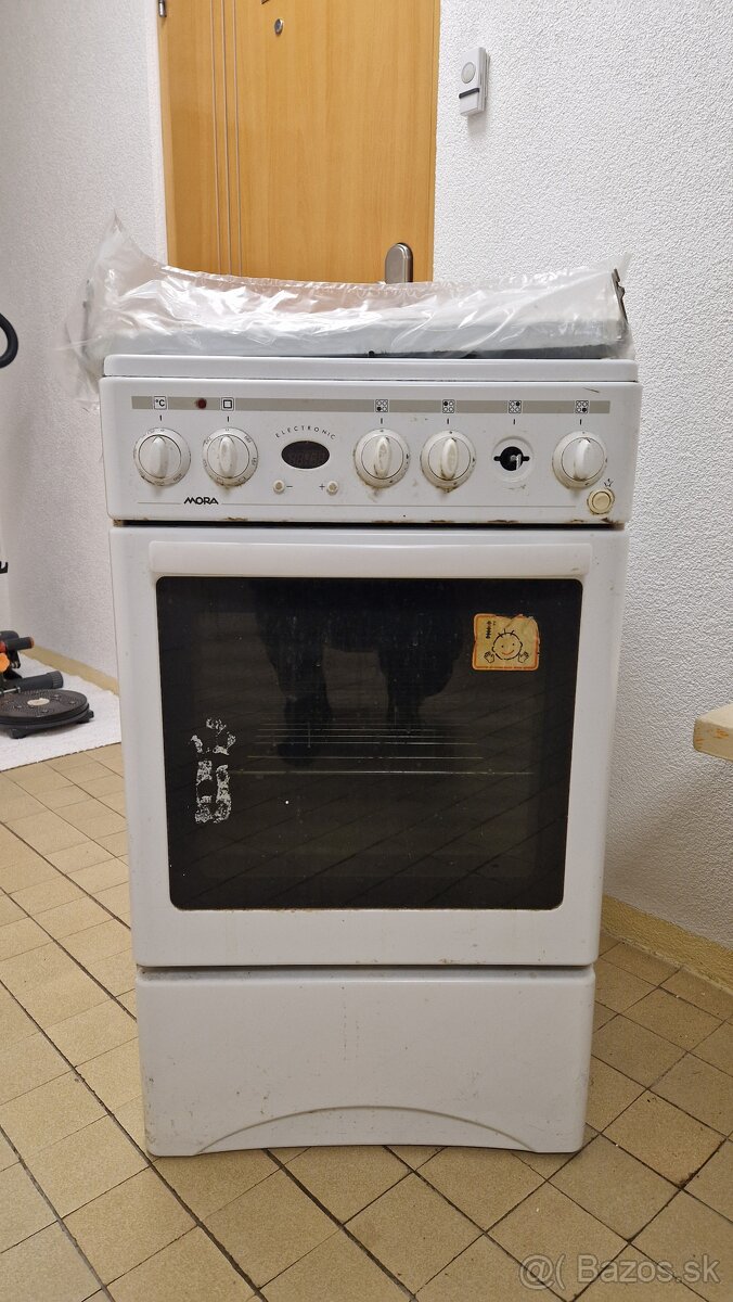 Predam zachovaly sporak zn Mora