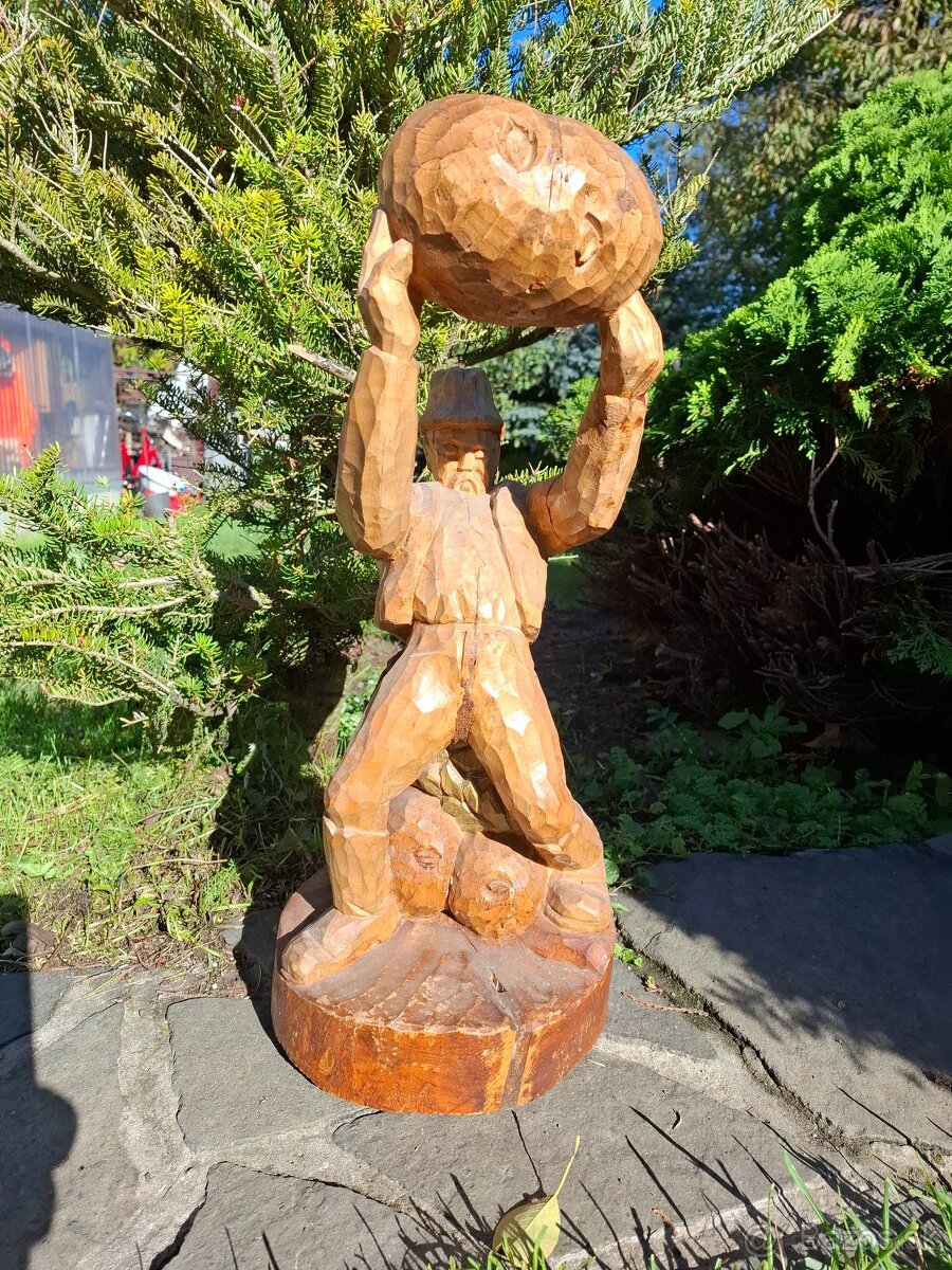 Predám starú drevorezbu signovanú JJ 74