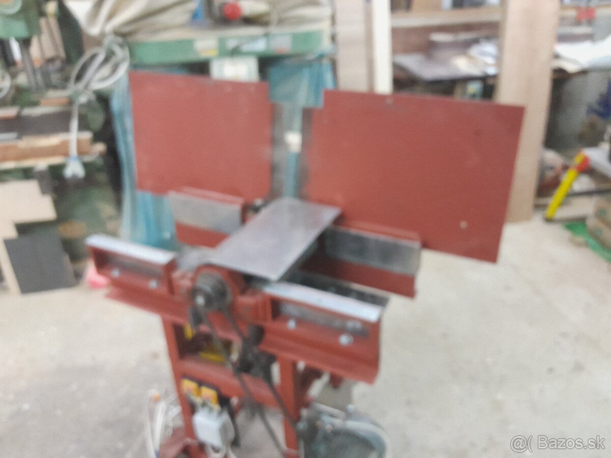 Predam hoblovacku s hrubkovackov