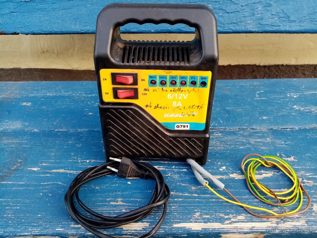 Nabijačka autobaterii - -