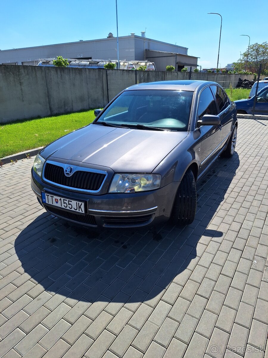Superb 2.5 TDI automat 120kw.