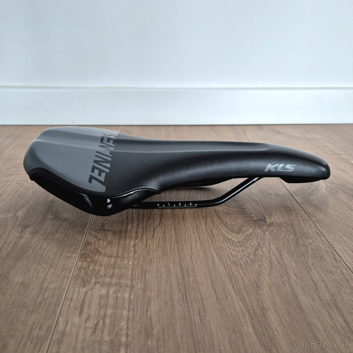 Zánovné bicyklové sedlo KELLYS Sentinel