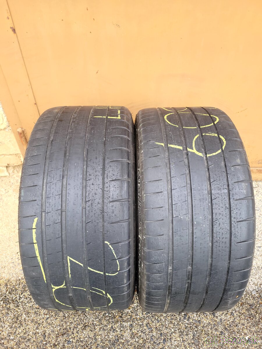 265/35 R19 Michelin
