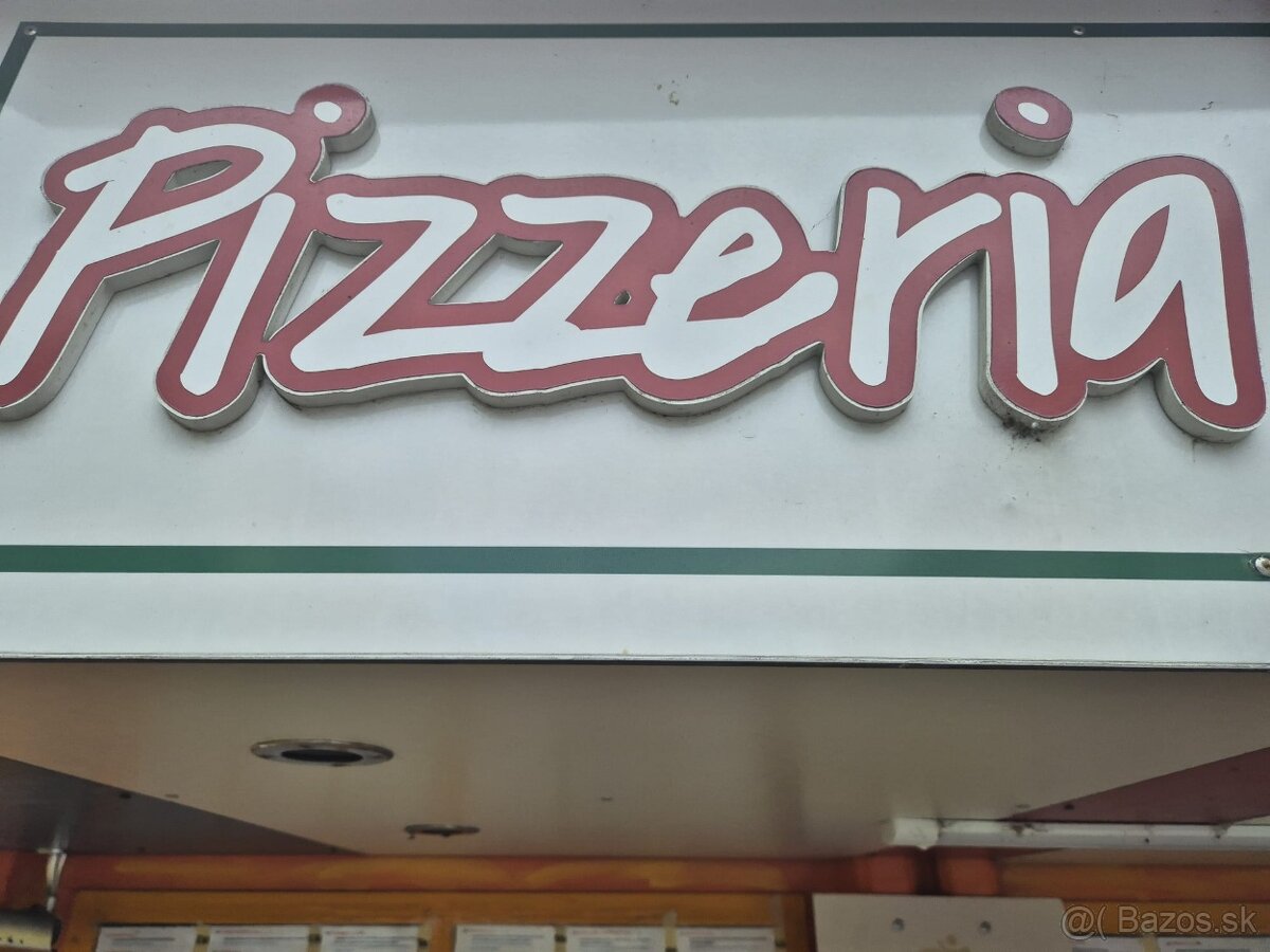 rozvozca pre pizzeriu