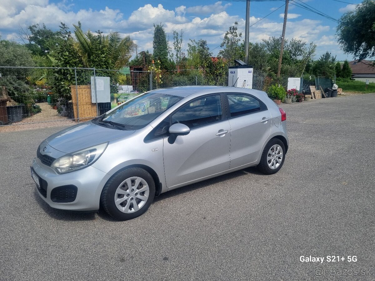 Kia Rio benzin