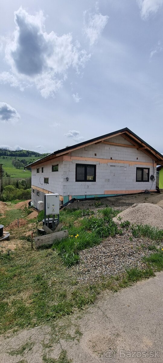 Novostavba + pozemok 1000m2