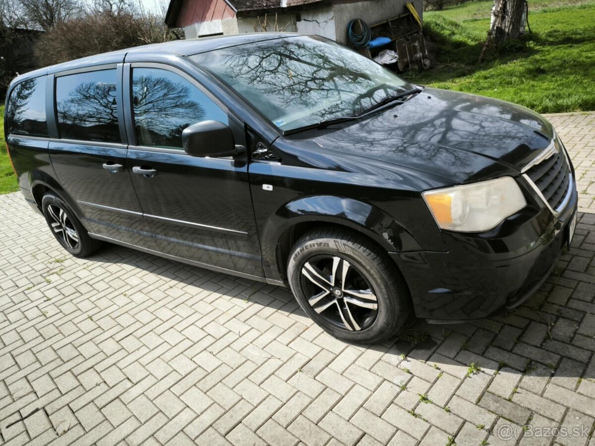 Chrysler Voyager 7 Miestne 2009/