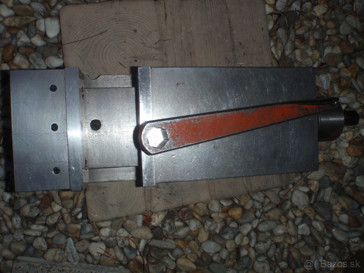Strojný zverák Vihorlat Snina 155mm dvojstupňový + kľučka