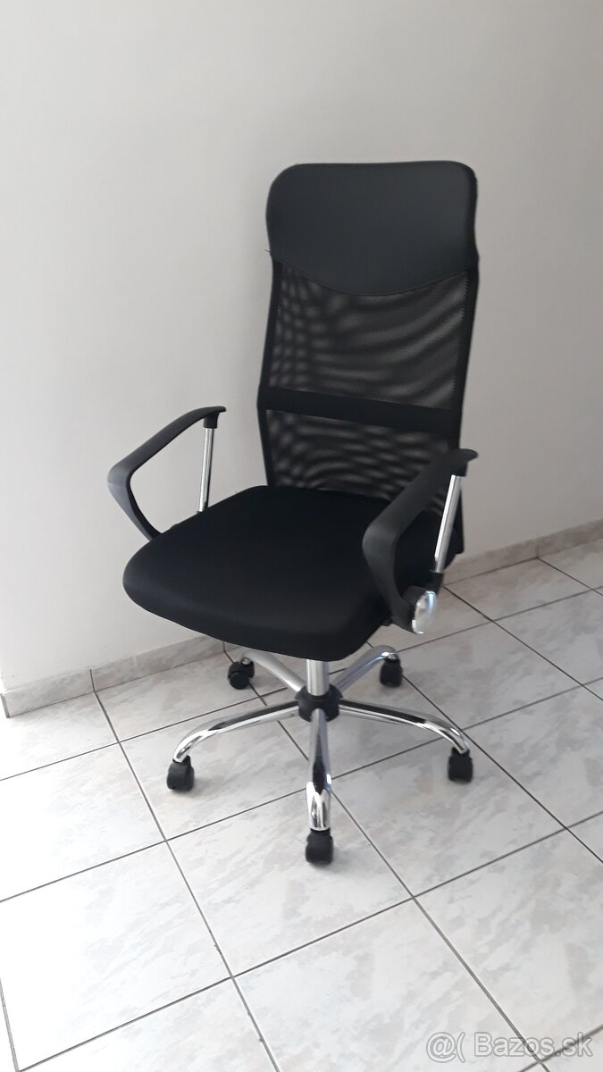 kancelárske kreslo