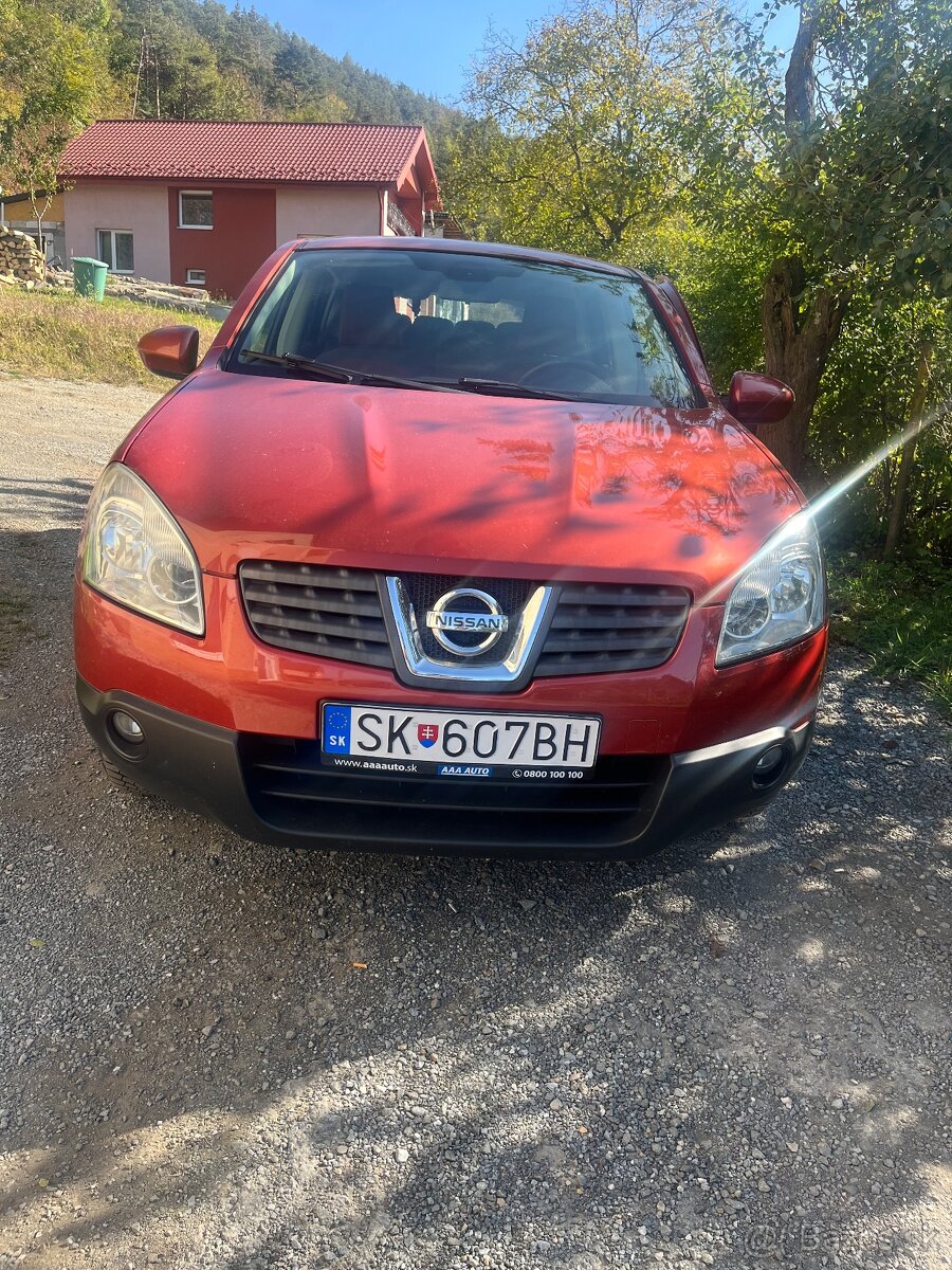 Nissan Qashqai 2.0 benzín