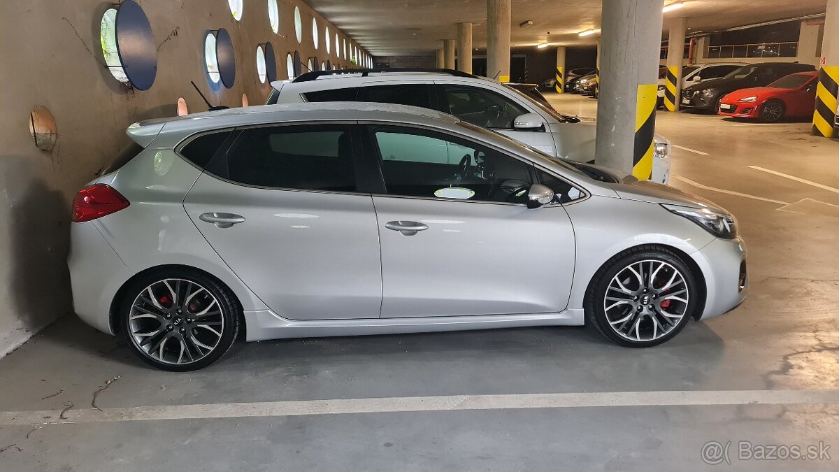 KIA Ceed GT 1.6 T-GDi 150kw, 32000 km