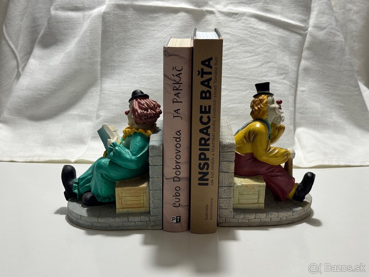 Knižné zarážky do detskej izby - Kamarári klauni