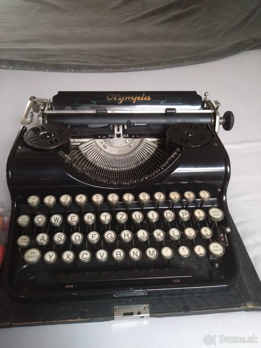 Písací stroj Olympia, nemecký, v top stave, funkčný