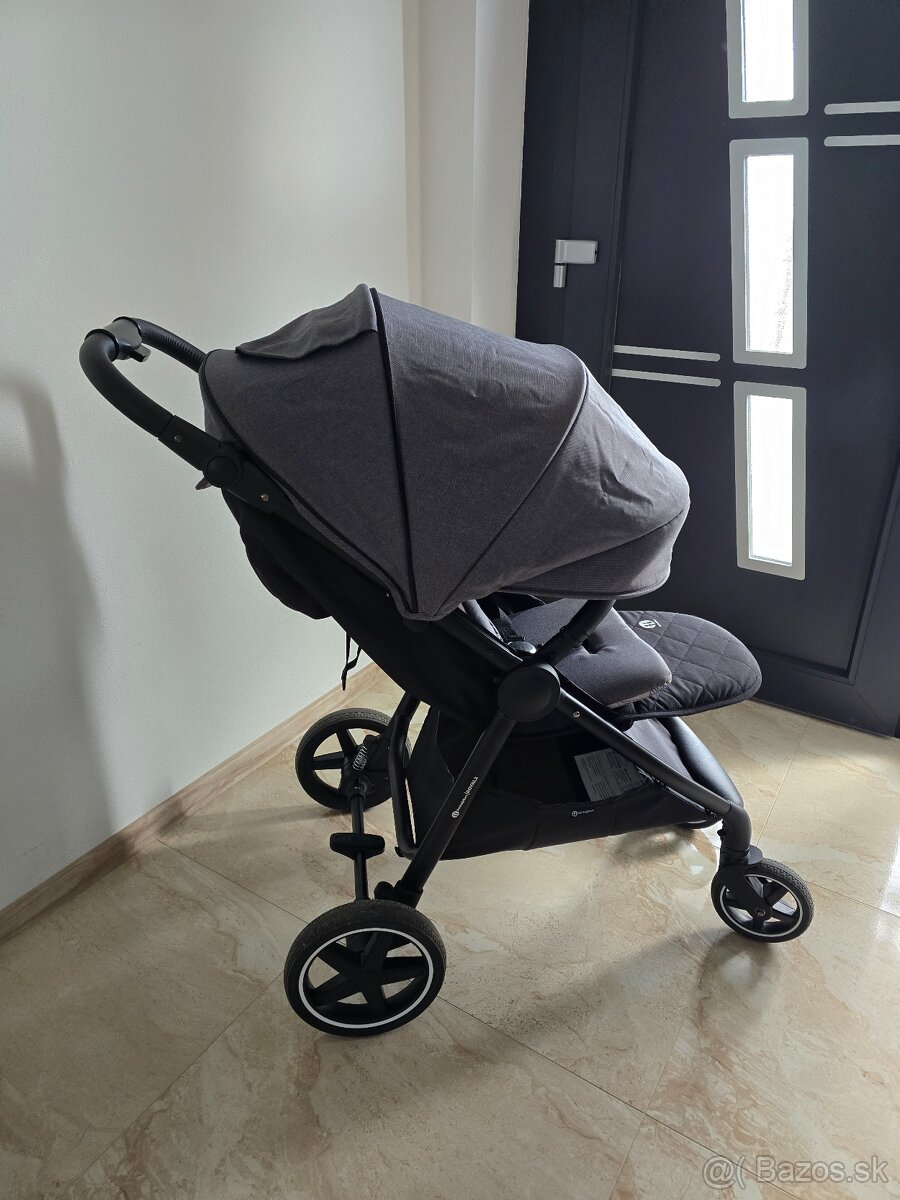 PETITE&MARS Kočík športový Royal2 šedý, čierna konštrukcia