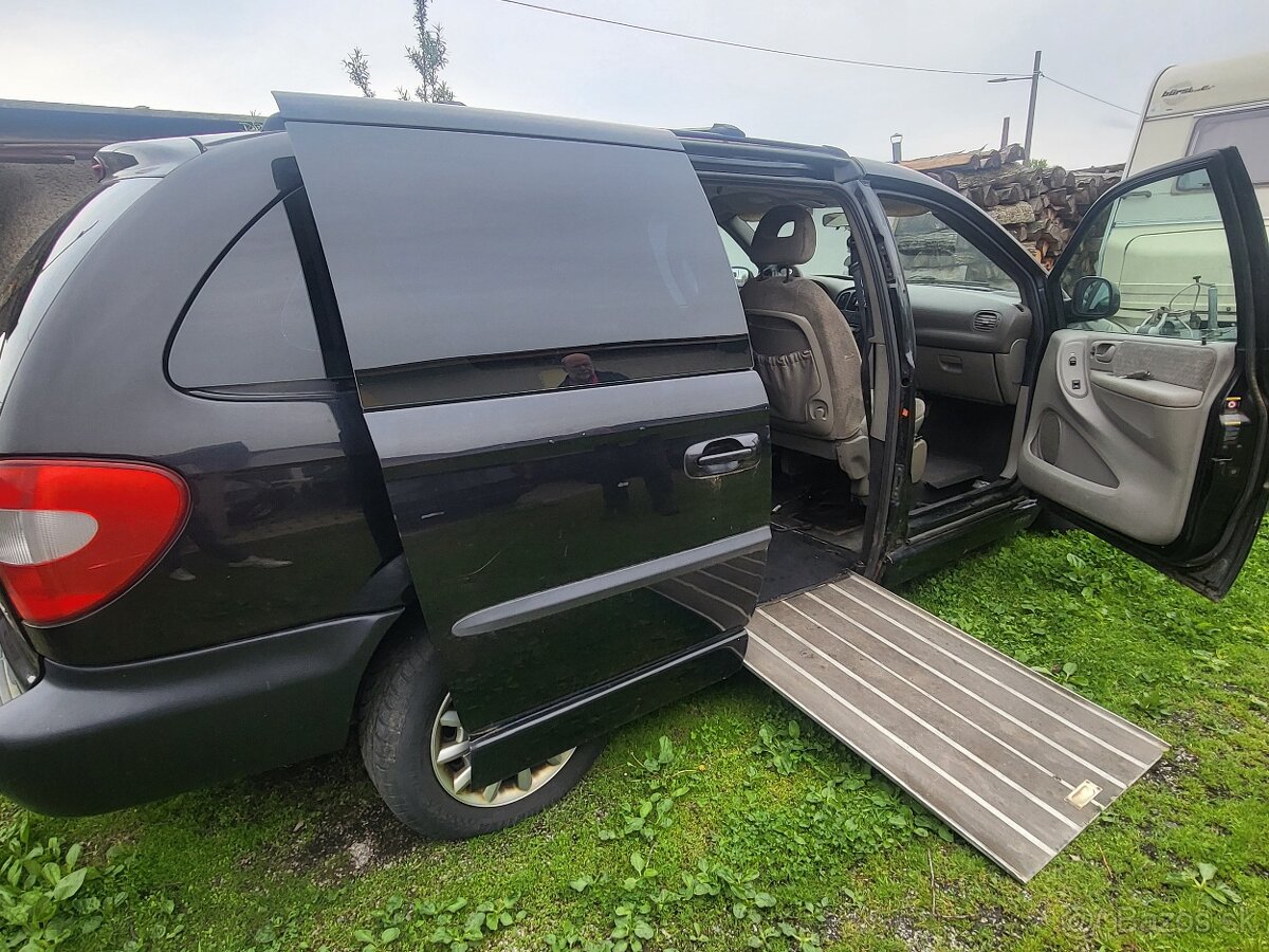 Chrysler Voyager s rampou pre vozíčkara,invalid,ZTP,.DIELY