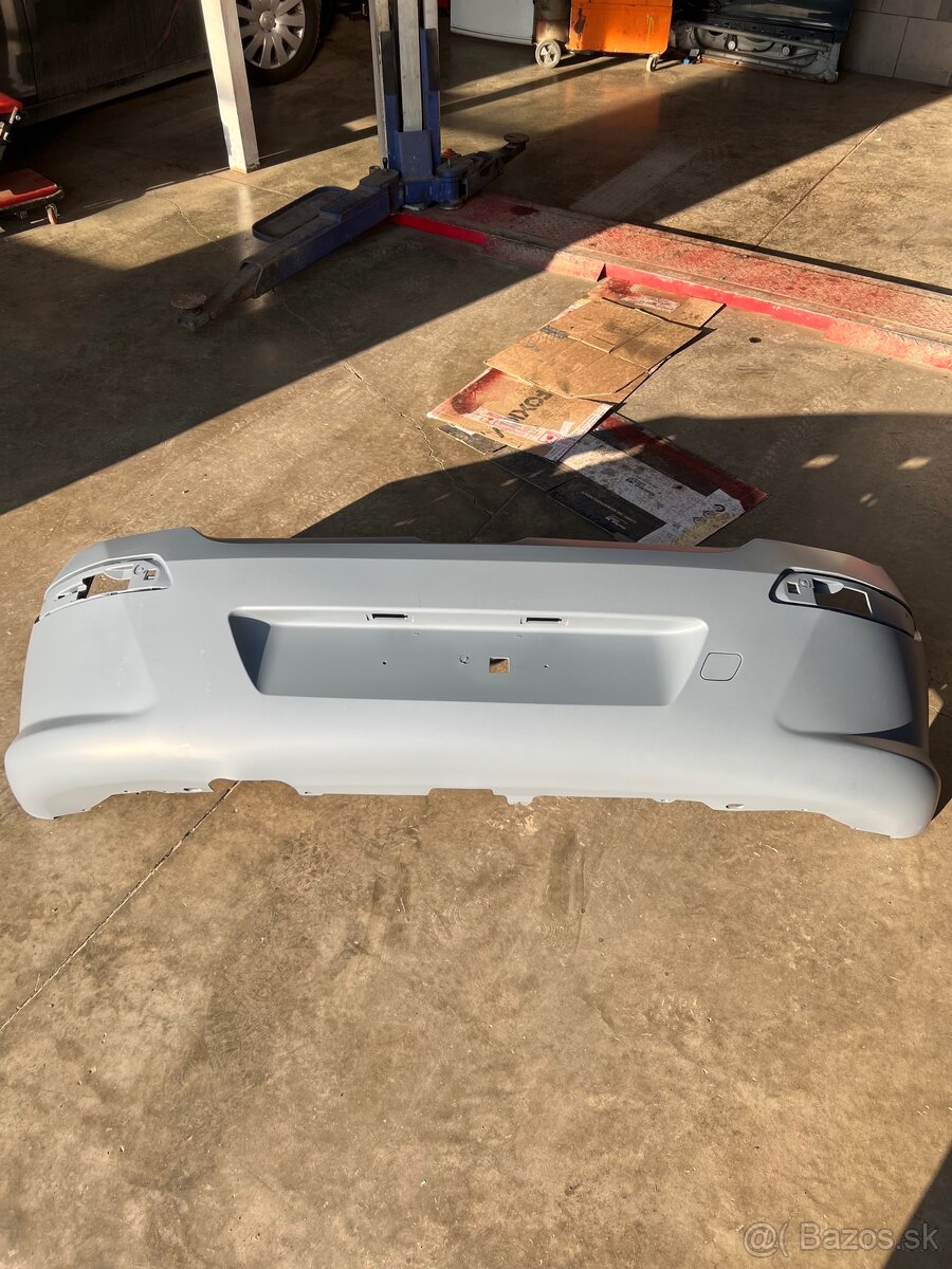 Peugeot 308 zadný nárazník