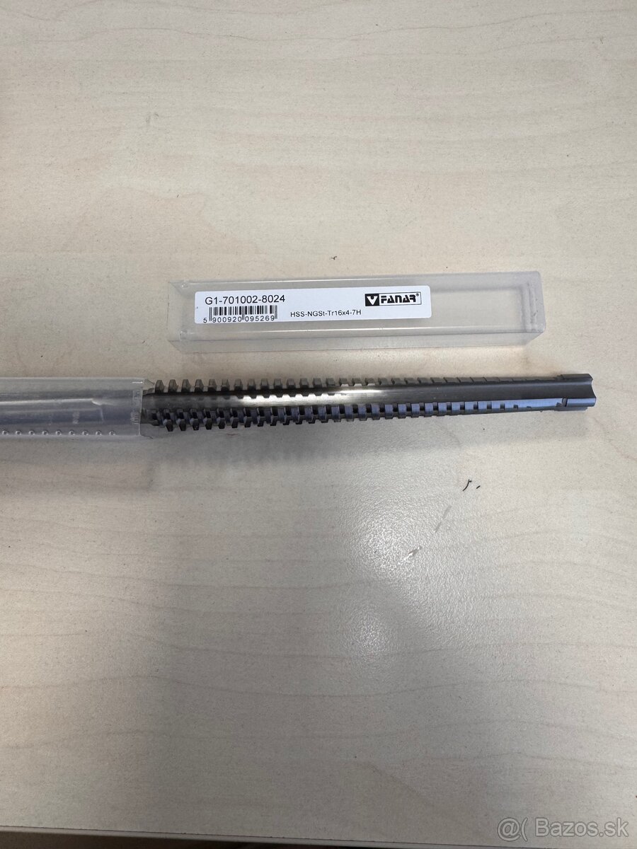 Trapezovy zavitnik Tr 16x4