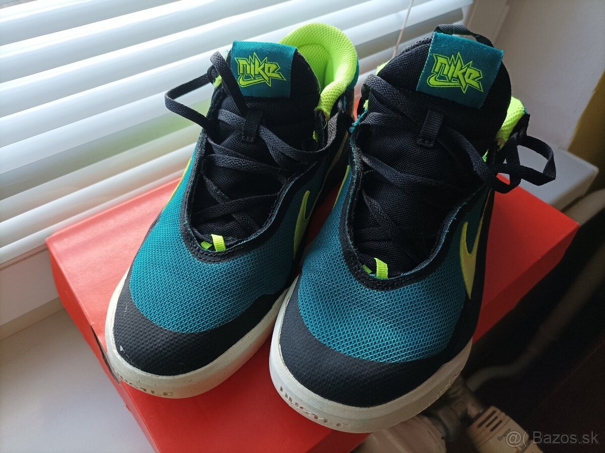 Tenisky Nike 36