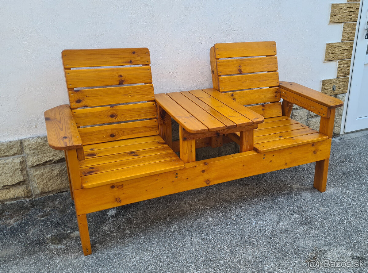 Záhradné dvojkreslo so stolíkom