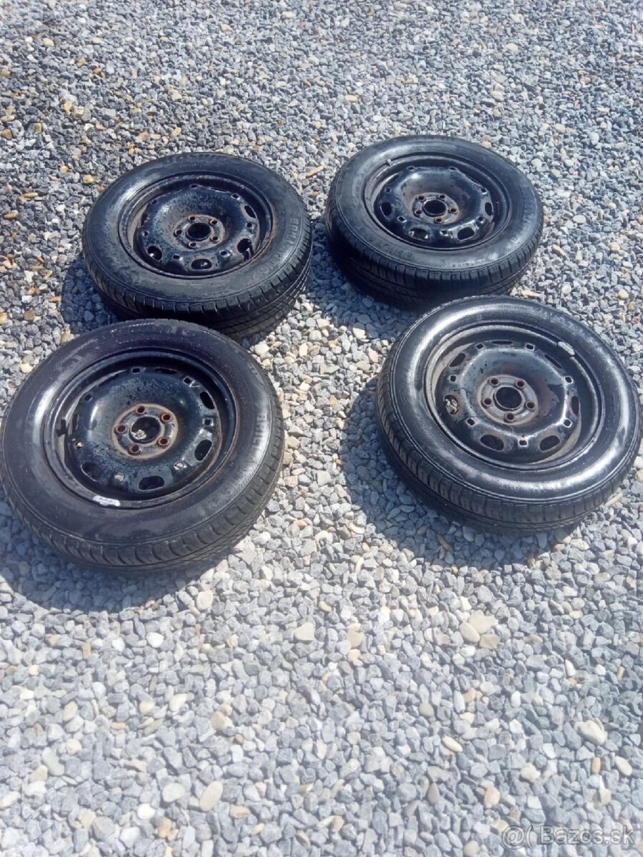 Predám kolesá 5x100 "14 165/70R14 Barum letné pneu.