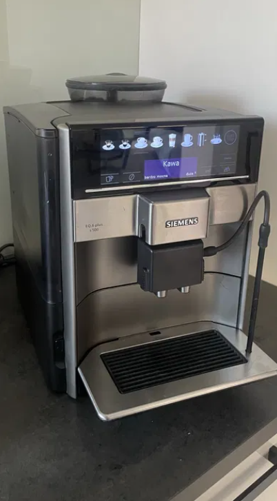Siemens EQ6 Plus S500 – automatický kávovar | výborný stav |