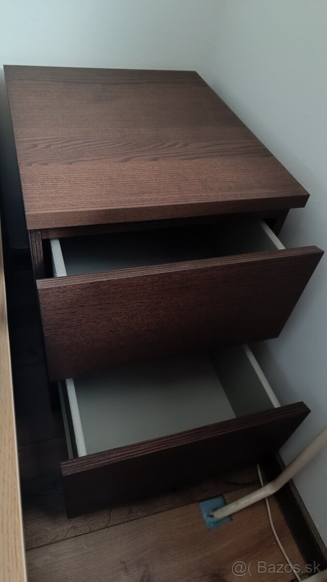 Na predaj 2ks nočný stolík MALM IKEA